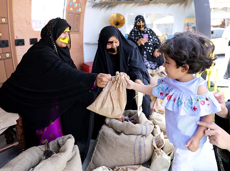 قافلة “حق الليلة” تجوب الإمارات احتفاءً بالموروث