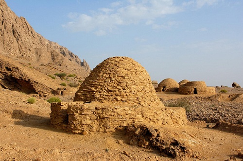 مدافن حفيت