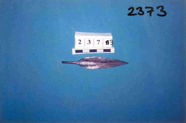 736