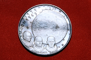 880